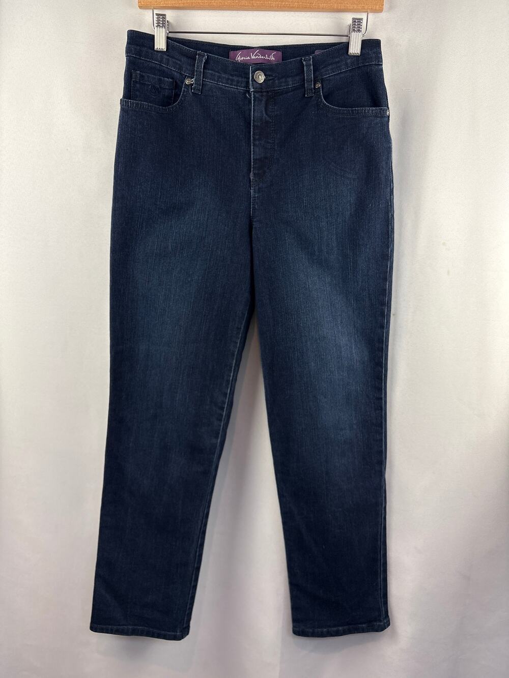 Women’s Gloria Vanderbilt Size 10 Dark Blue Straight Leg Jeans